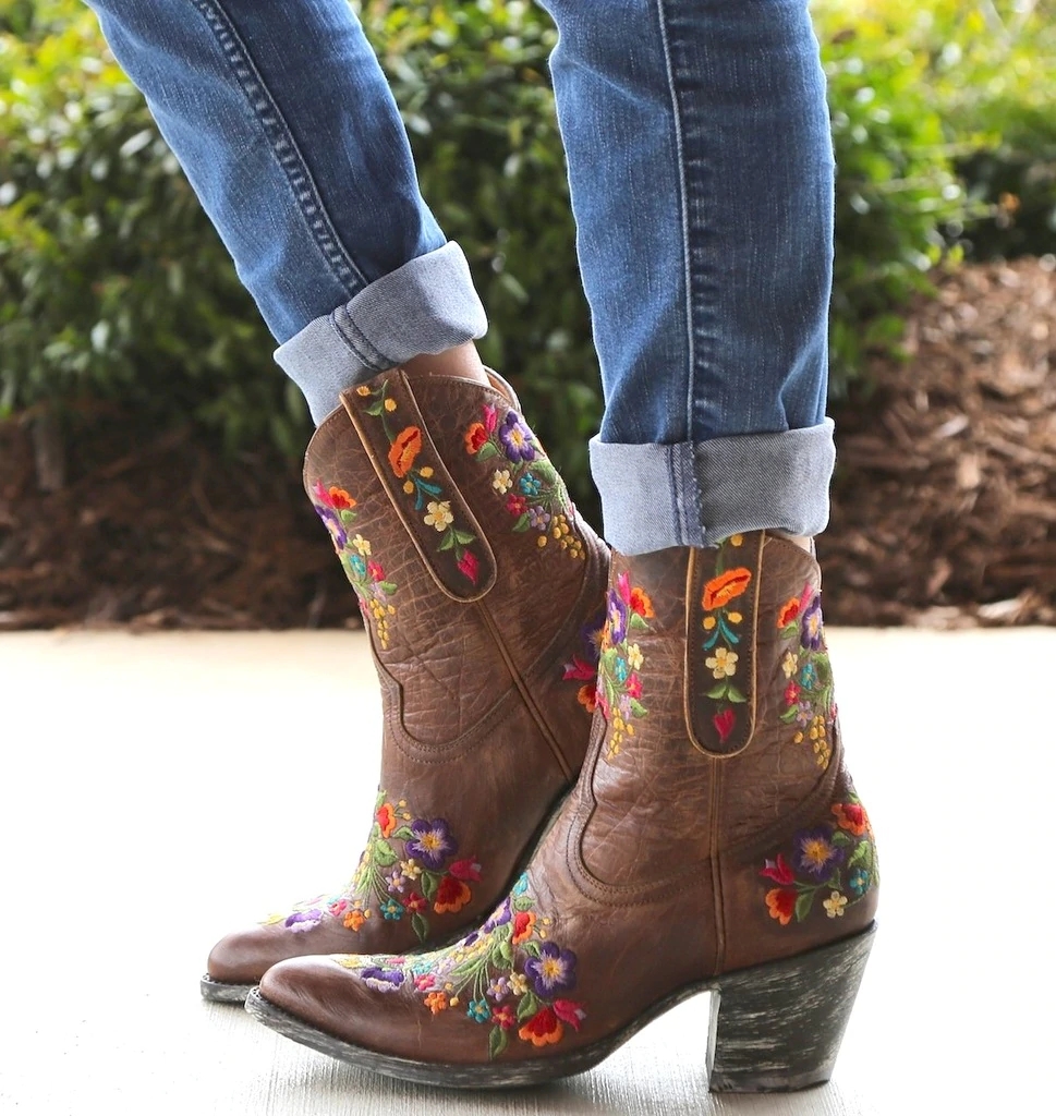 Bota Boho Modelo Texas com Bordados Floral - Image 7