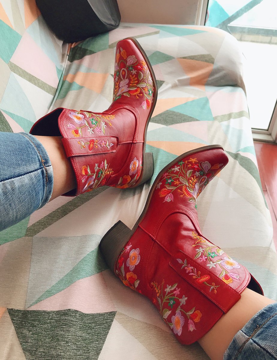Bota Boho Modelo Texas com Bordados Floral - Image 3