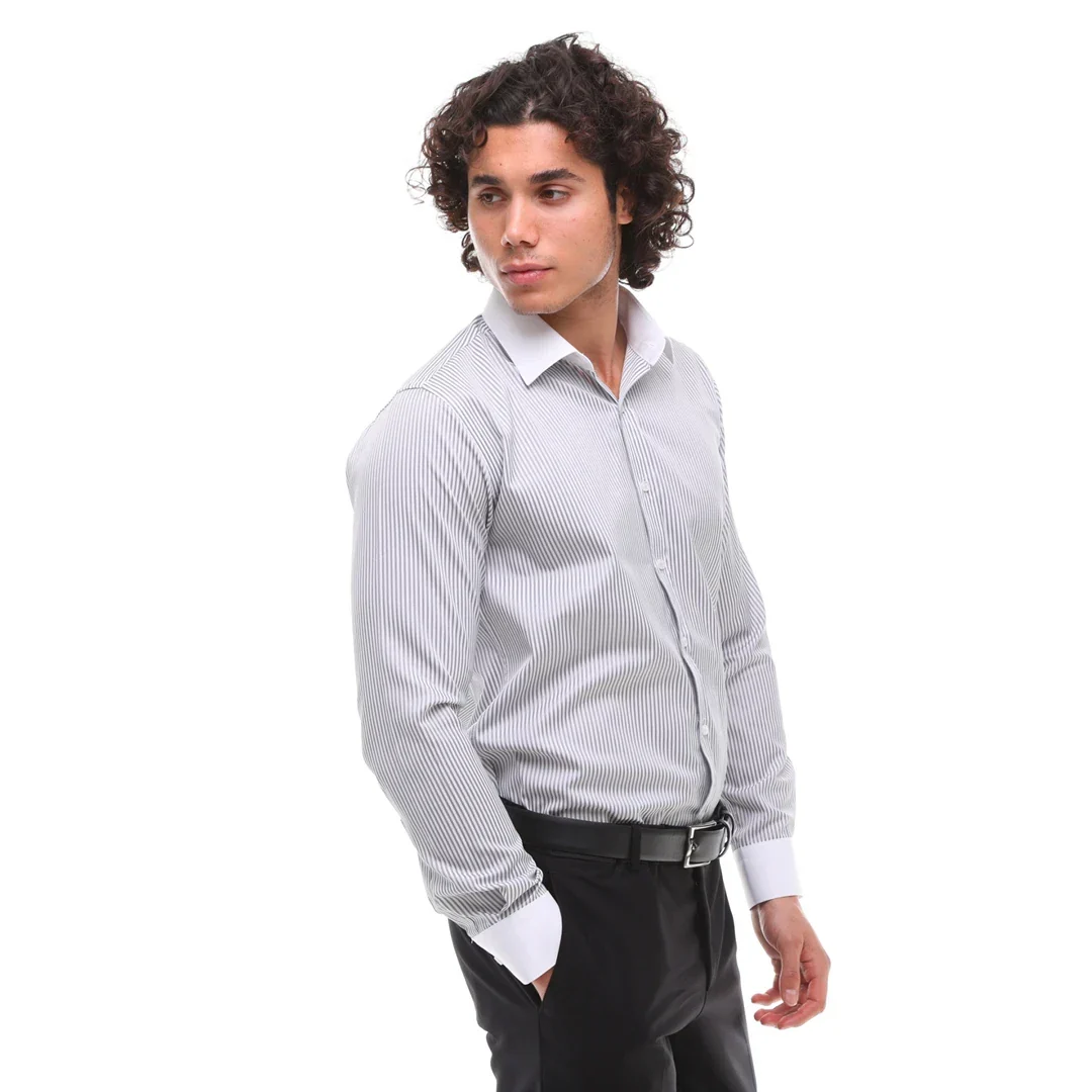 Camisa social masculina listrada com botões e gola clássica - Cinza - Image 3