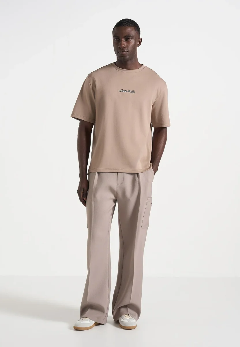 TS001 - Unisex Signature Relaxed Fit Cotton T-Shirt - Taupe - Image 3