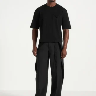 Leon - Boxy Cropped T-Shirt - Black