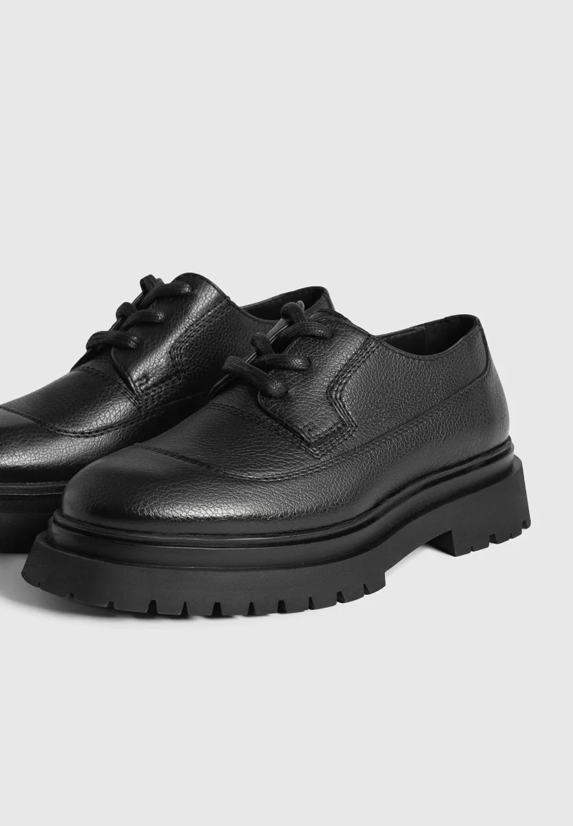 Rennes - Pebbled Leather Derby Shoe - Black - Image 6