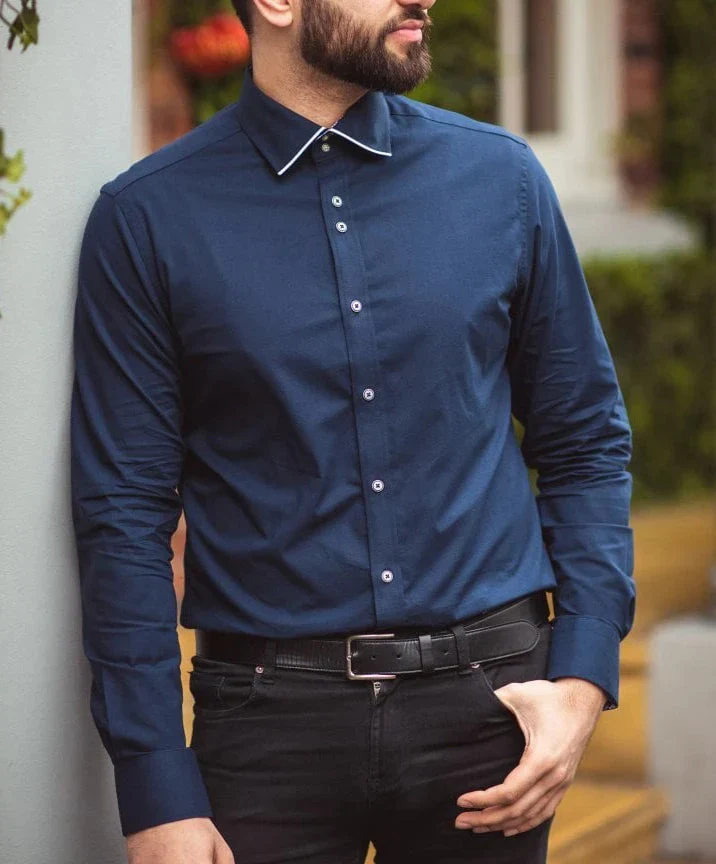 Camisa masculina azul marinho com botões e estampa floral Winchester
