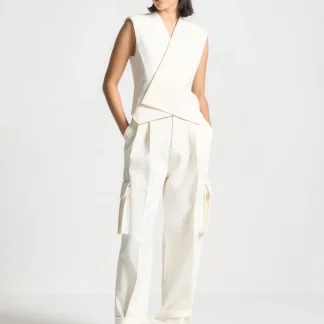 D⁠anielle - Tailored Pleated Cargo Pants - Off White