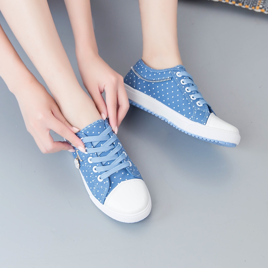 Tênis Poá Flatform com Pingente Delicado - Image 5