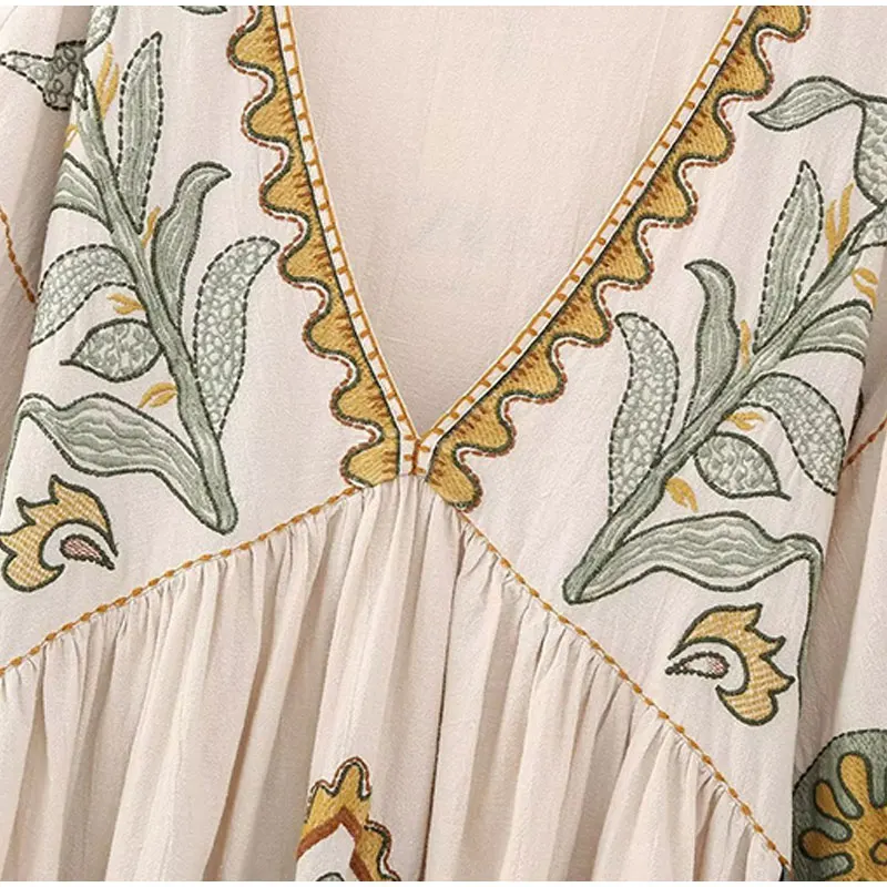 Vestido Manga Amplas com Bordados - Image 6