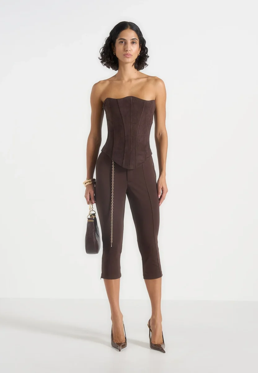 Una - Capri Leggings With Chain - Brown - Image 3