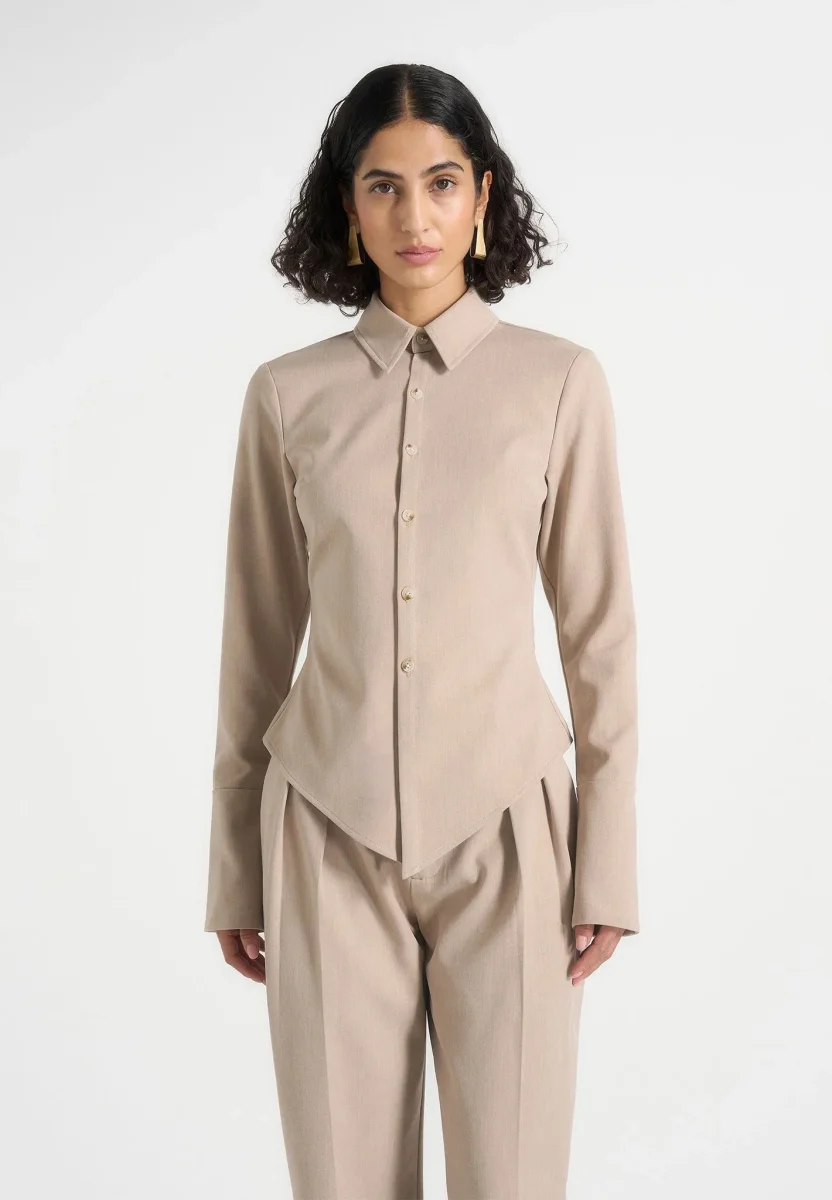 Sonia - Tailored Cinch Shirt - Taupe - Image 2