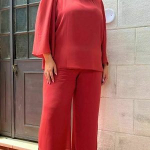 Conjunto Plus Size de Túnica Bordada e Calça em Crepe Chiffon