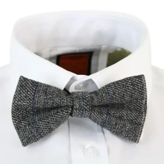 Gravata borboleta masculina Marc Darcy em tweed cinza com textura espinha de peixe, estilo vintage retrô.