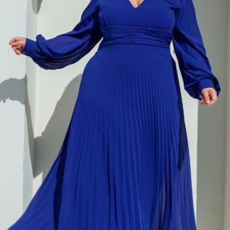 Vestido de Festa Plus Size Mangas e Saia Plissadas
