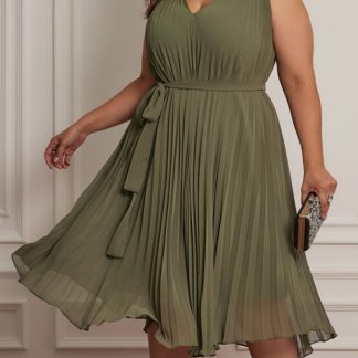 Vestido Midi Plus Size Trapézio Plissado