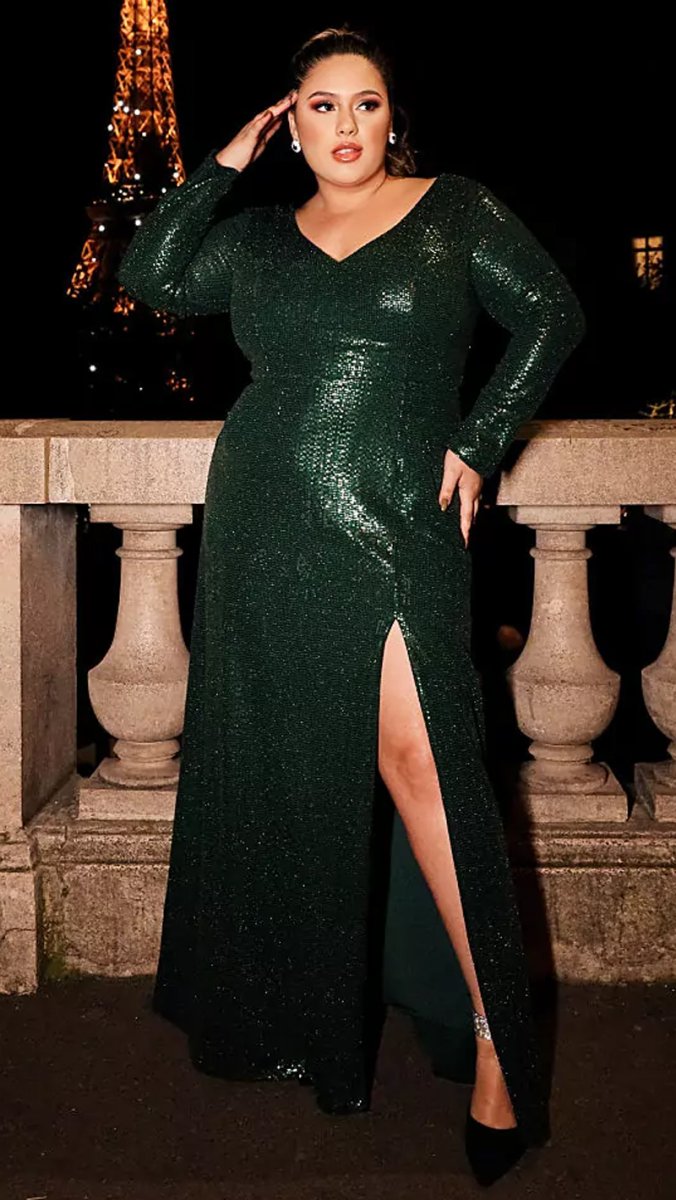 Vestido Plus Size em Paetês Manga Longa